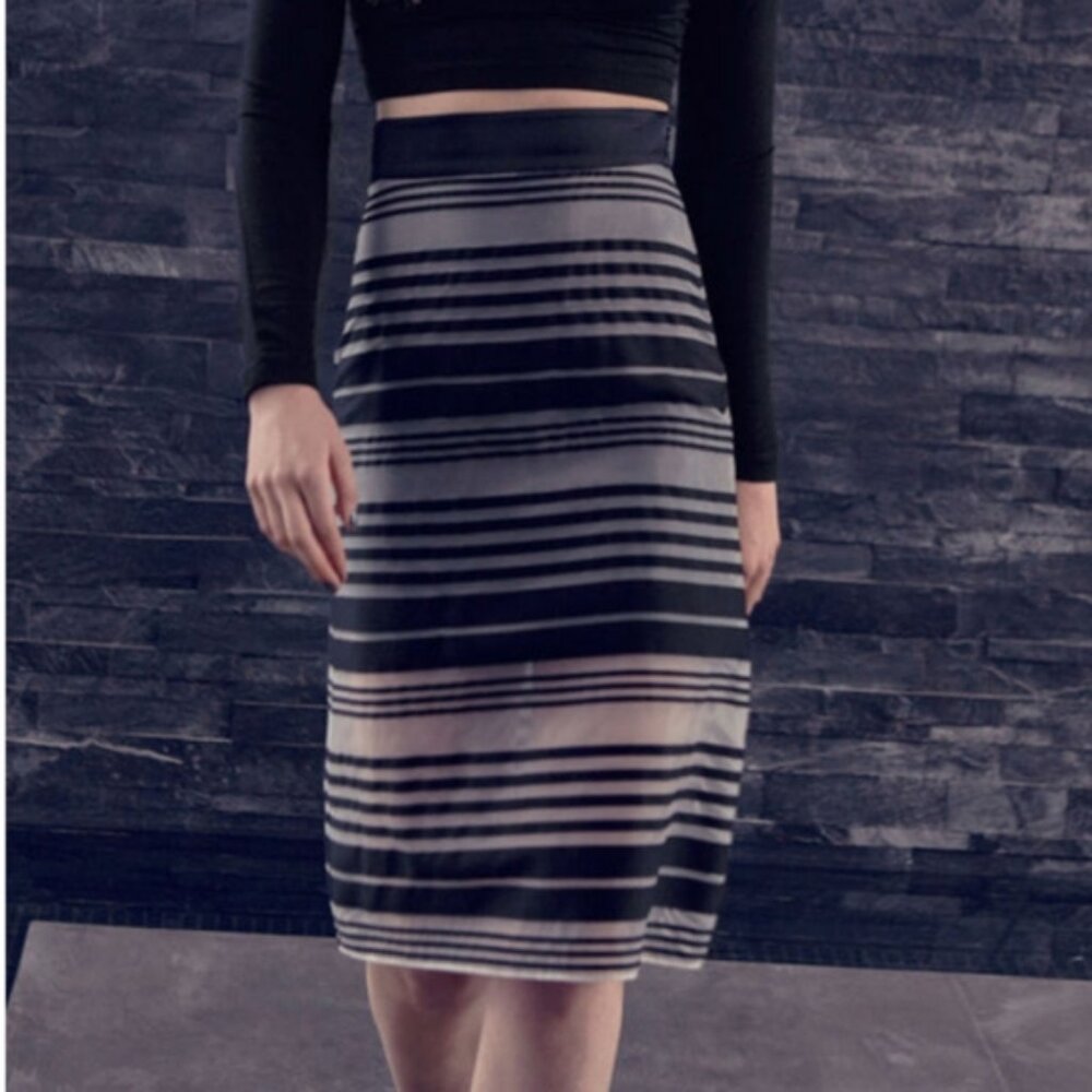 Alexis Medalia Skirt Large Black White Striped Office Comfy Sheer Pencil Midi